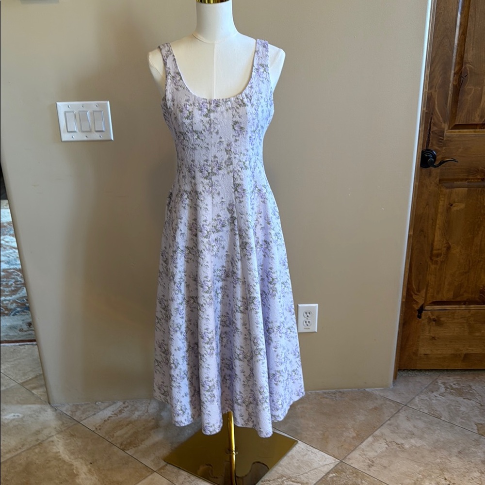 Elegant Floral Lavender Midi Dress